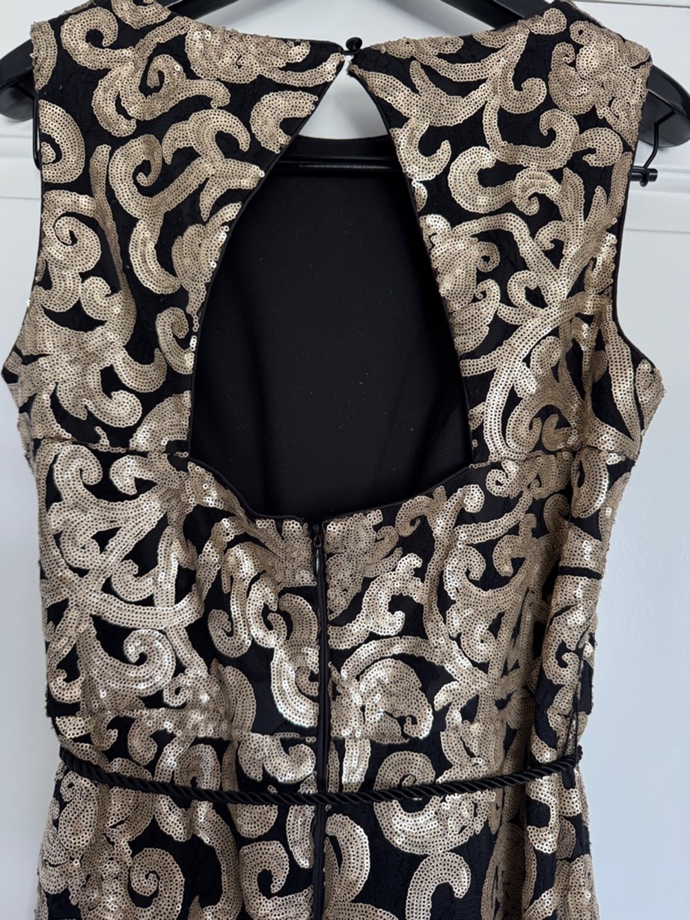 Black and Gold Sequin Evening Gown - Picture 4 of 5